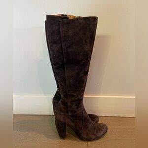 Gorgeous Coclico Suede Boots!